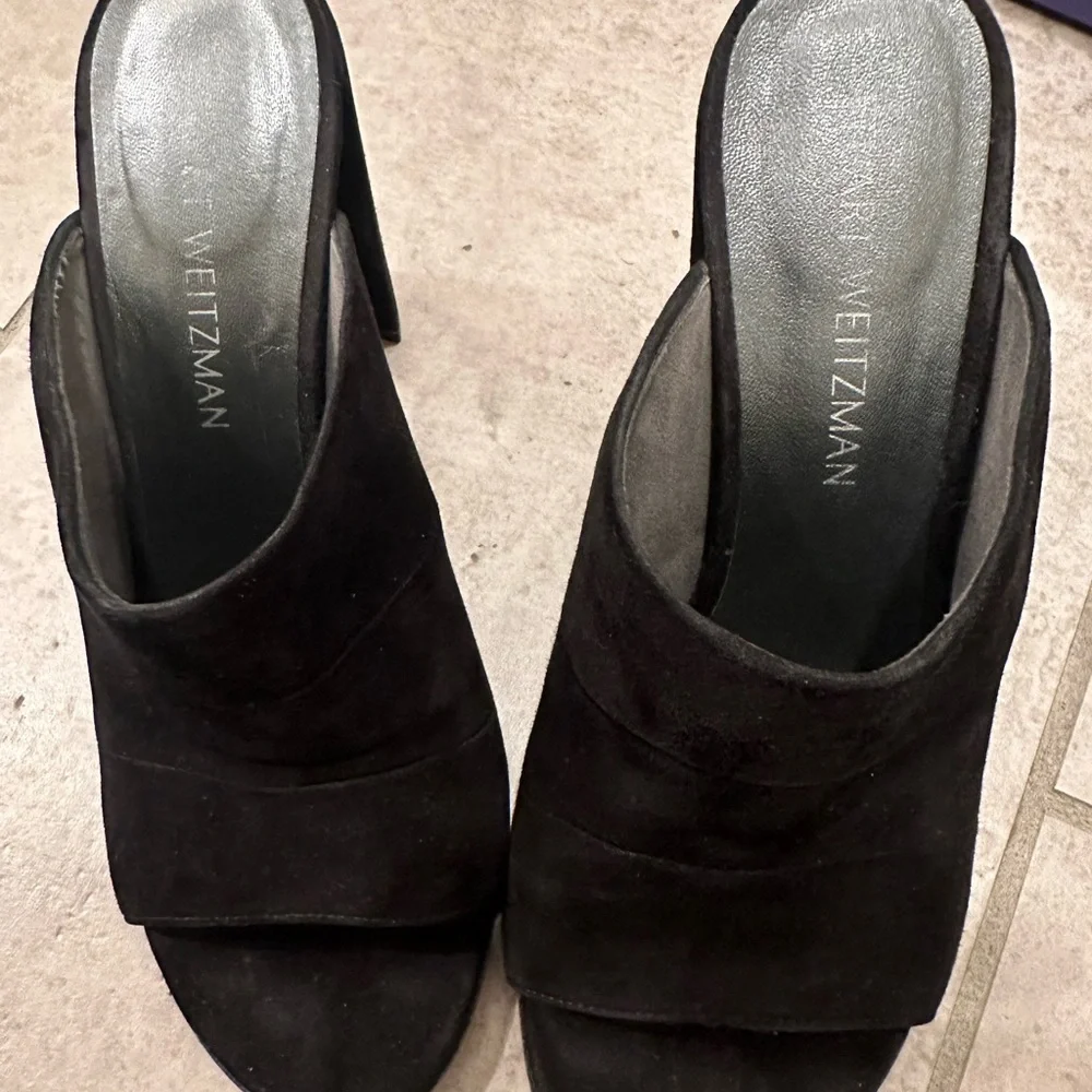 Stuart Weitzman Sequel Black Suede Mule Sandal - Picture 4 of 11